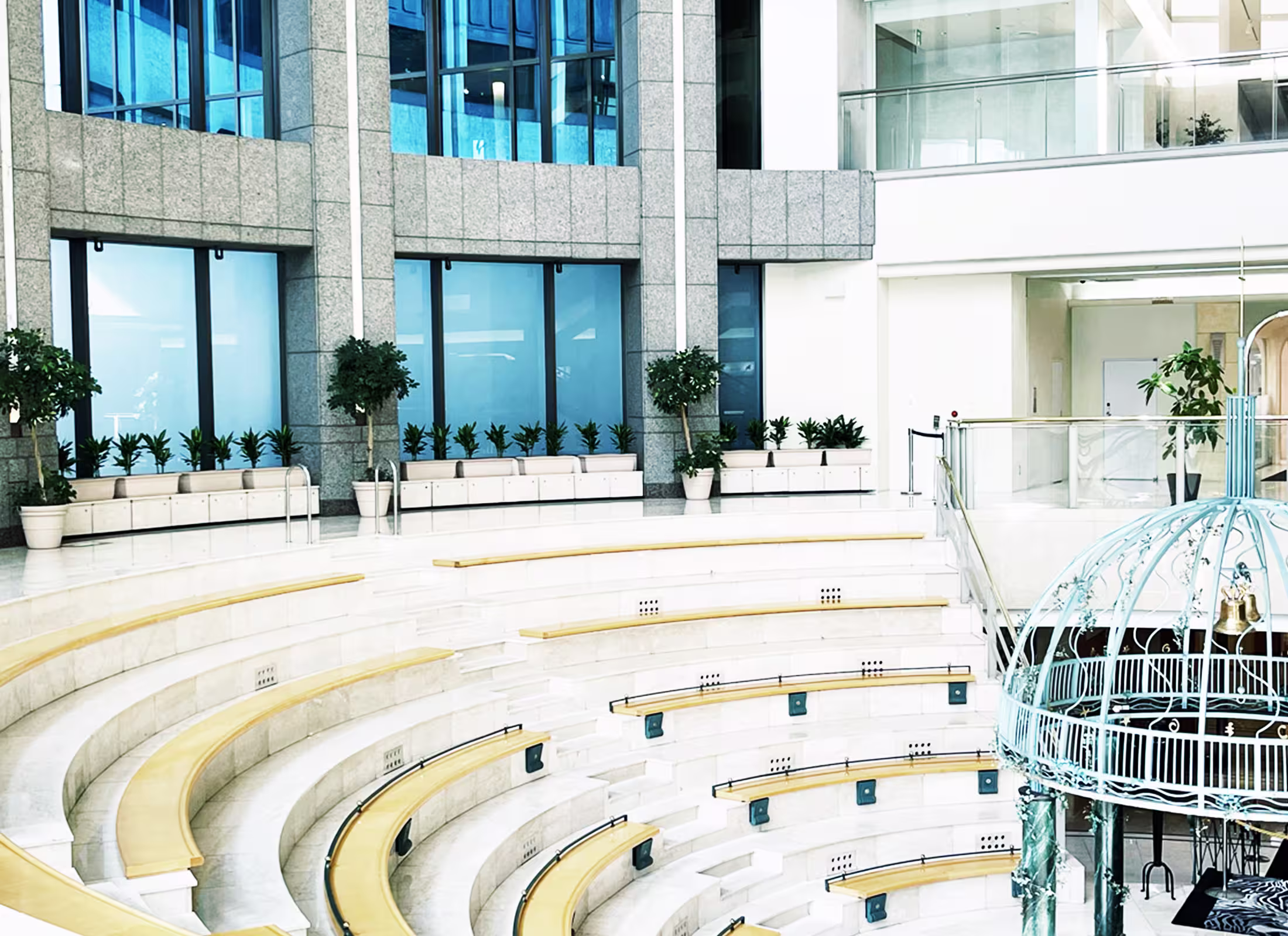 フィンポート会計グループ - 会計・税務サービスの専門家が働くオフィス